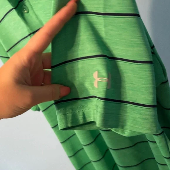 Under Armour Men's Polo Shirt in Green with Black Stripes - Picture 5 of 6